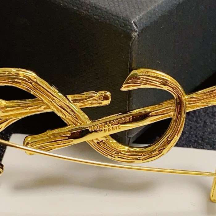 Brooch jewelry ,with box,  J25-256