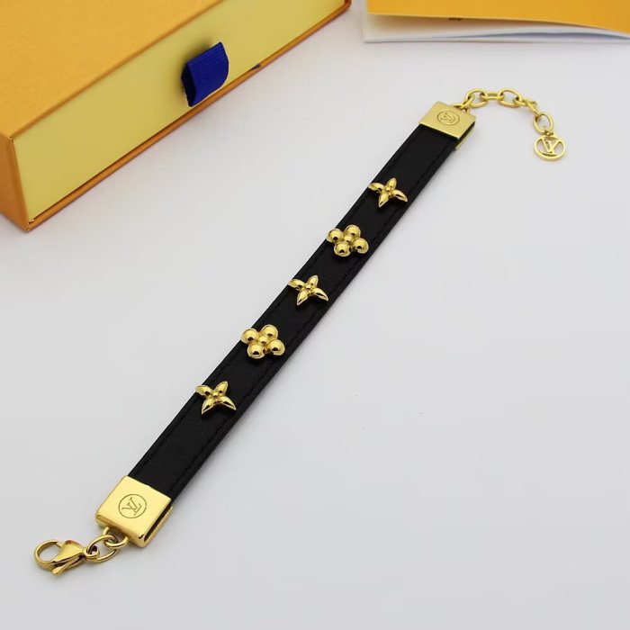 Bracelets jewelry ,with box,  J25-332