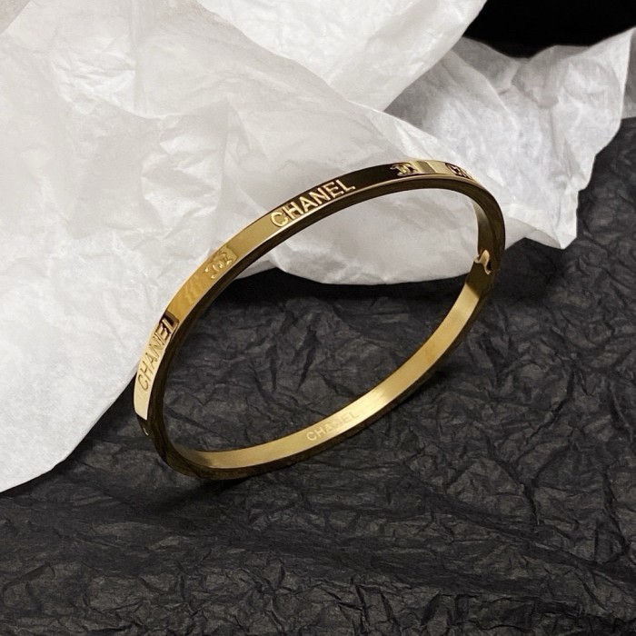 Bracelets jewelry ,with box,  J25-303