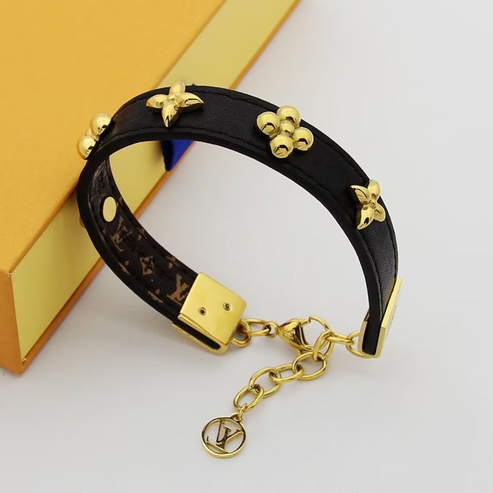 Bracelets jewelry ,with box,  J25-332