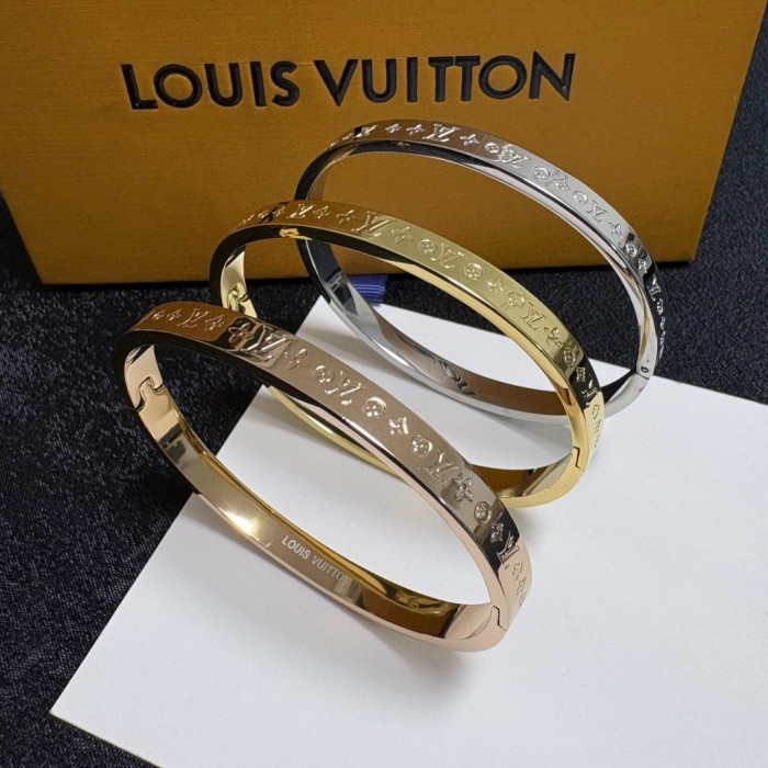 Bracelets jewelry ,with box,  J25-305-307