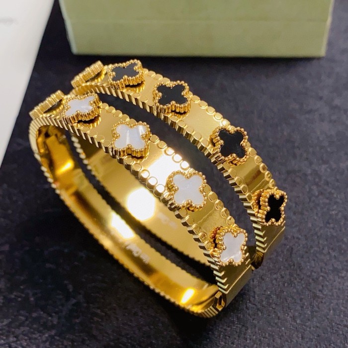 Bracelets jewelry ,with box,  J25-299-300