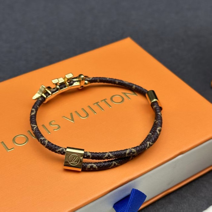 Bracelets jewelry ,with box,  J25-392