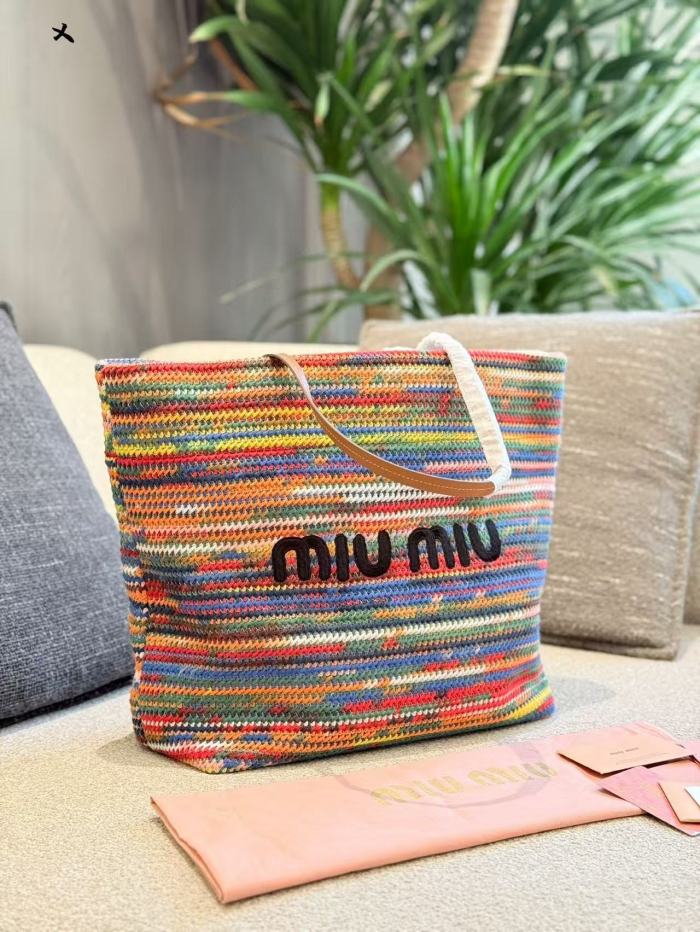 Woven bag ,5A ,size 32x40cm,NO box,  B80-227