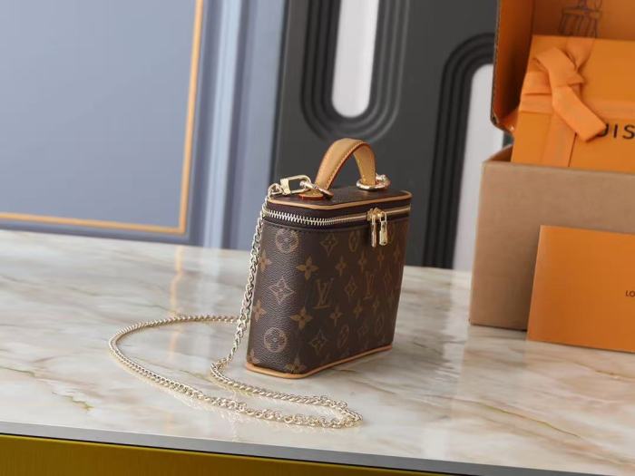Leather bag ,5A ,with box,  B88-409