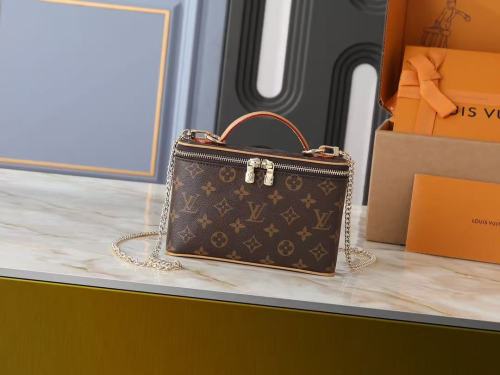 Leather bag ,5A ,with box,  B88-409