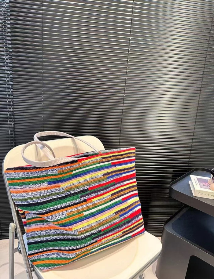 Woven bag ,5A ,size 38x35cm,no box,  B80-228