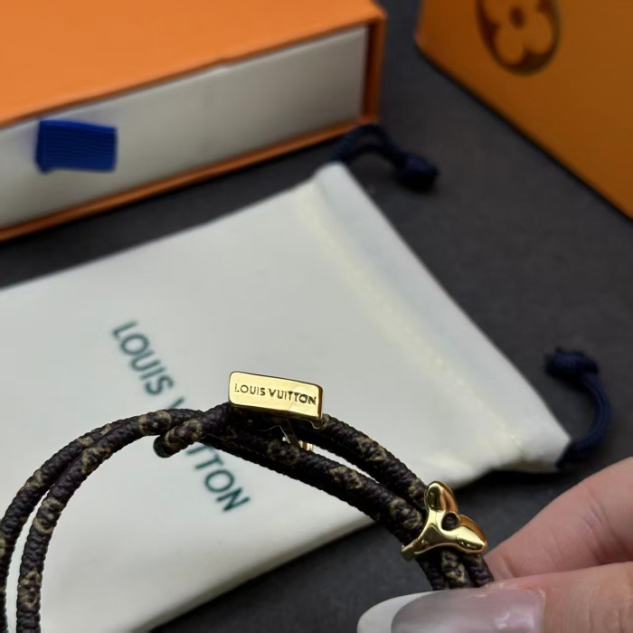 Bracelets jewelry ,with box,  J25-393
