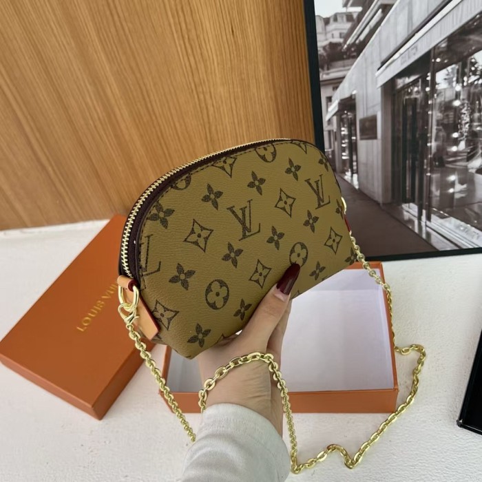 PU leather bag ,AA quality, size 20x12x5cm,no box,  B25-146-151