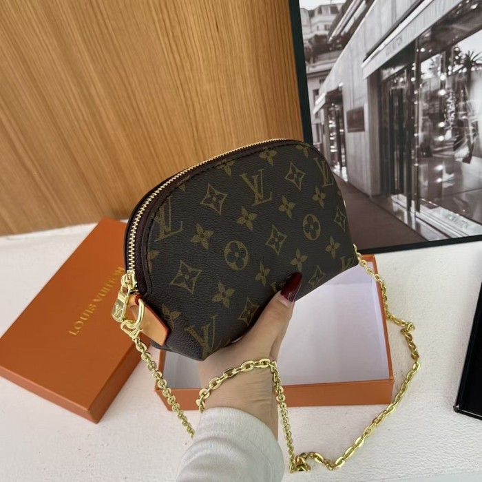 PU leather bag ,AA quality, size 20x12x5cm,no box,  B25-146-151