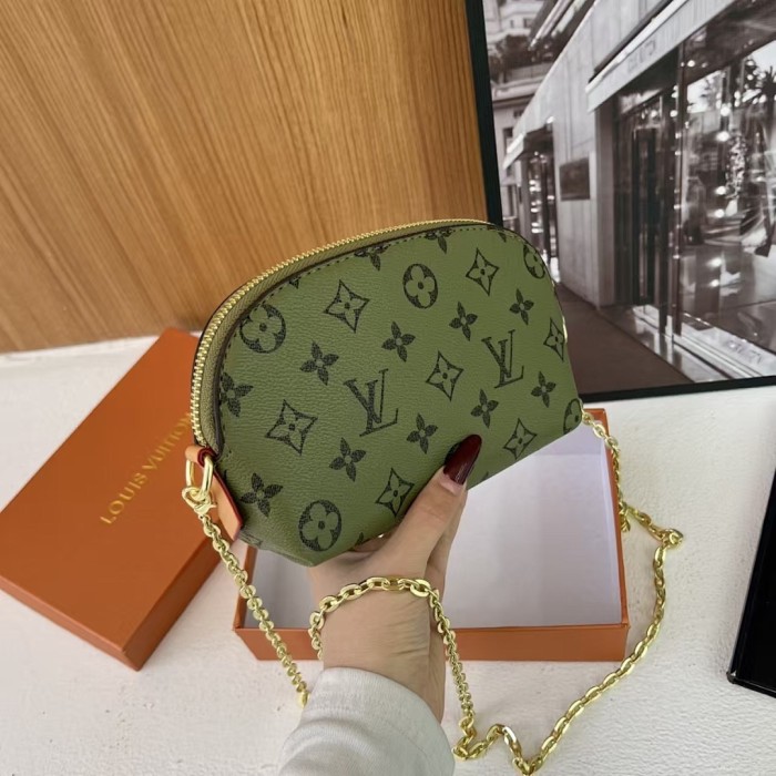 PU leather bag ,AA quality, size 20x12x5cm,no box,  B25-146-151