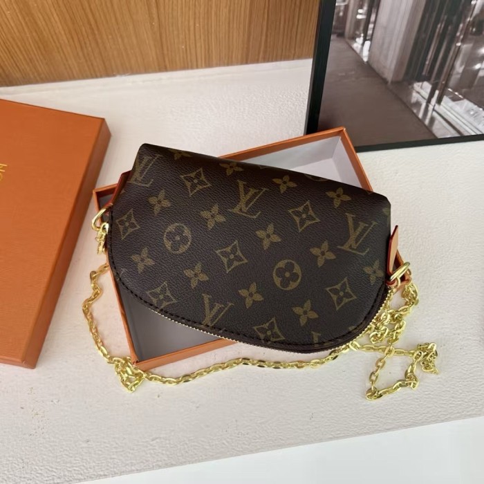 PU leather bag ,AA quality, size 20x12x5cm,no box,  B25-146-151