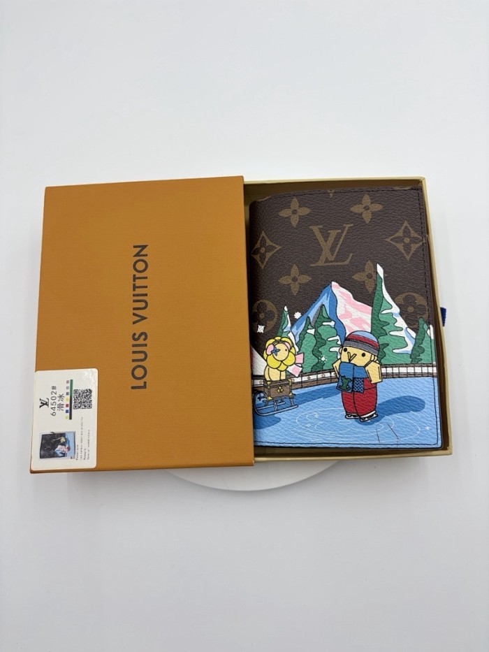 Split leather passport covers,AAAA,with box,size:10*14*2.5cm,B35-268-320