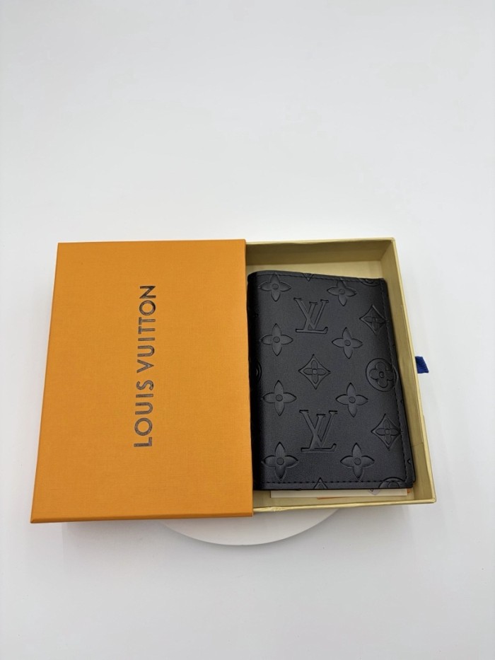 Split leather passport covers,AAAA,with box,size:10*14*2.5cm,B35-321-339