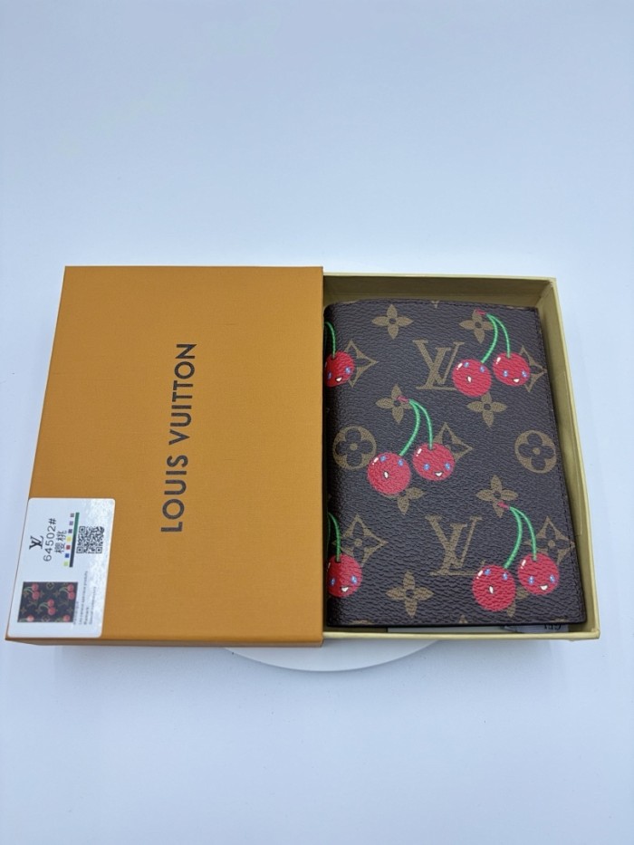Split leather passport covers,AAAA,with box,size:10*14*2.5cm,B35-268-320