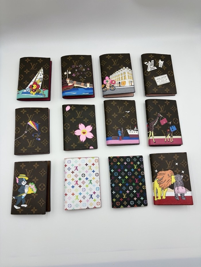 Split leather passport covers,AAAA,with box,size:10*14*2.5cm,B35-268-320