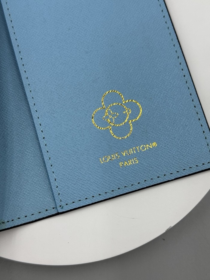 Split leather passport covers,AAAA,with box,size:10*14*2.5cm,B35-268-320