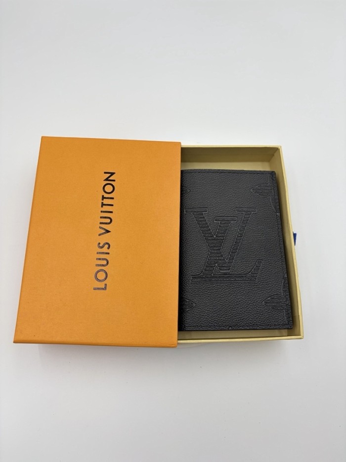Split leather passport covers,AAAA,with box,size:10*14*2.5cm,B35-321-339