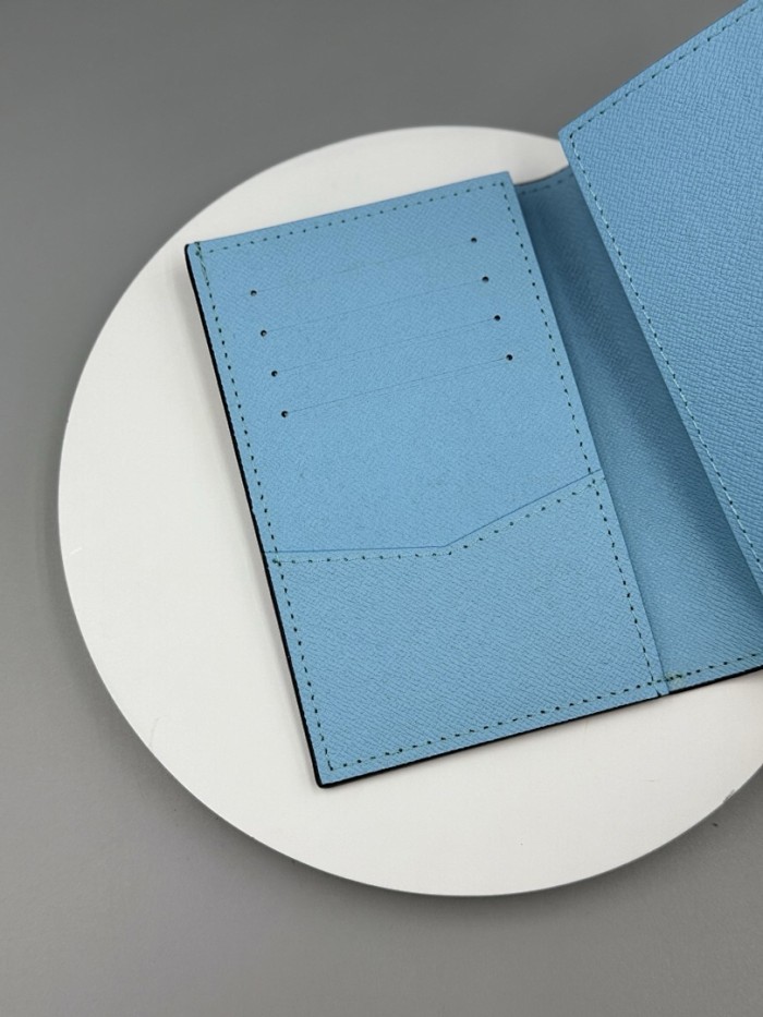 Split leather passport covers,AAAA,with box,size:10*14*2.5cm,B35-268-320