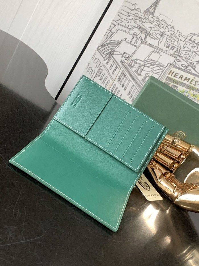 Split leather passport covers,AAAA,with box,size:10*14*2.5cm,B35-343-353