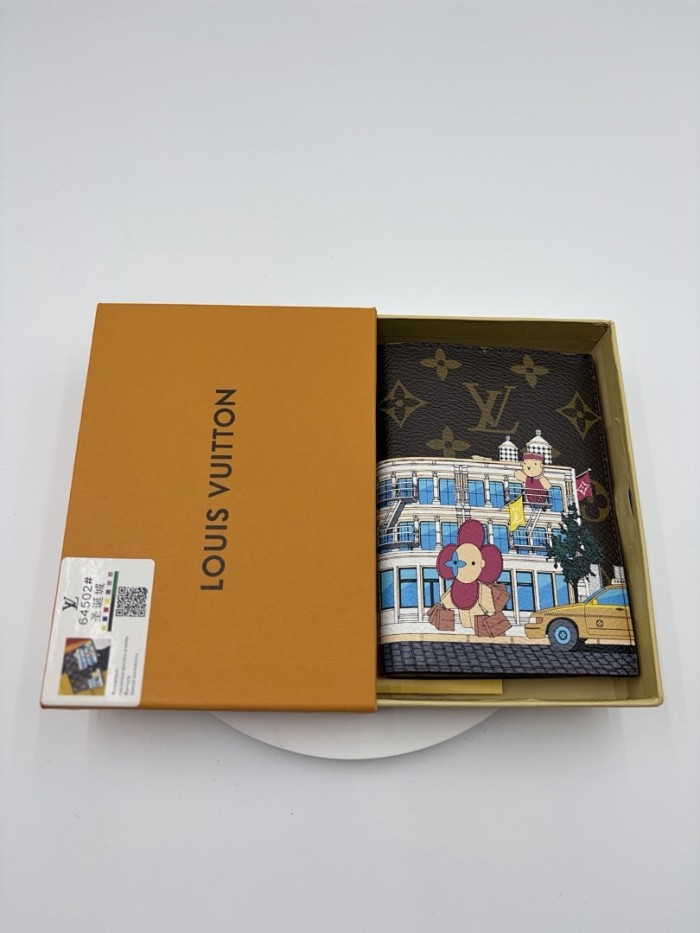 Split leather passport covers,AAAA,with box,size:10*14*2.5cm,B35-268-320