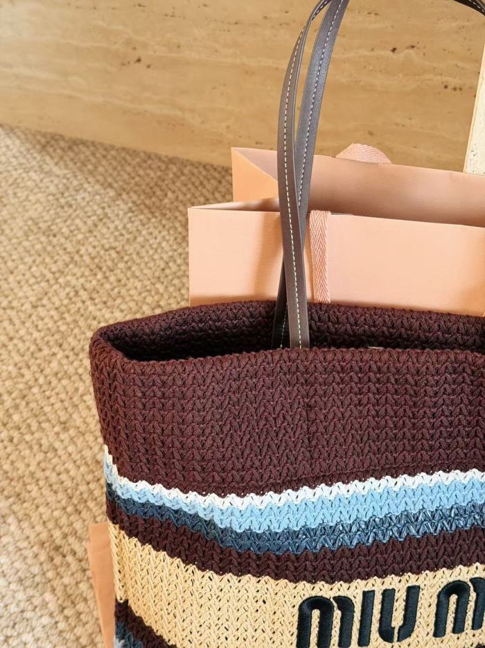 Woven bag ,5A ,size 45x35cm,without box,  B80-229