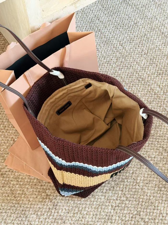 Woven bag ,5A ,size 45x35cm,without box,  B80-229