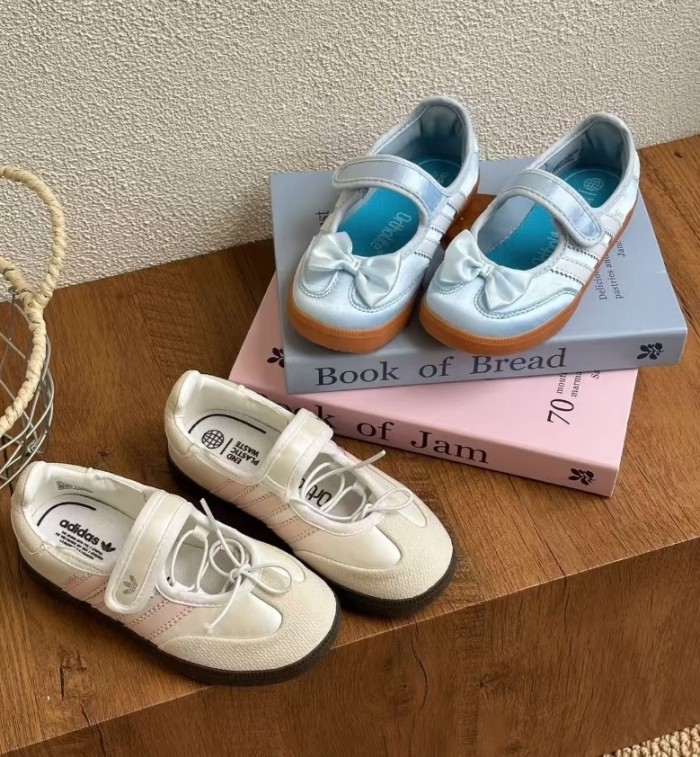 SS35-10-22,  Kid's Retro  sneakers runner shoes, size 22-37,with box