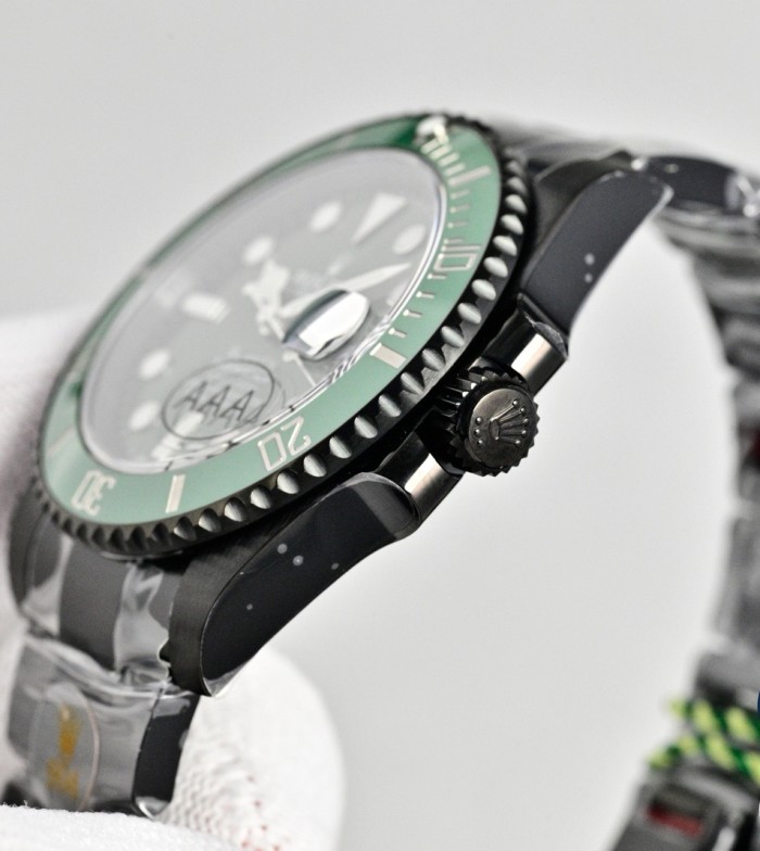 Fully automatic imported mechanical movement watch,904L stainless steel，Mineral scratch-resistant mirror glass，with box, size 40mm，WT360-1-2