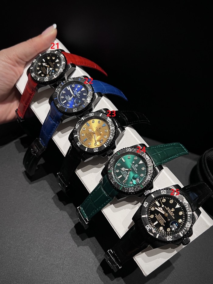 8215 Fully automatic imported mechanical movement watch,904L stainless steel，Mineral scratch-resistant mirror glass，with box, size 40mm，WT220-21-25