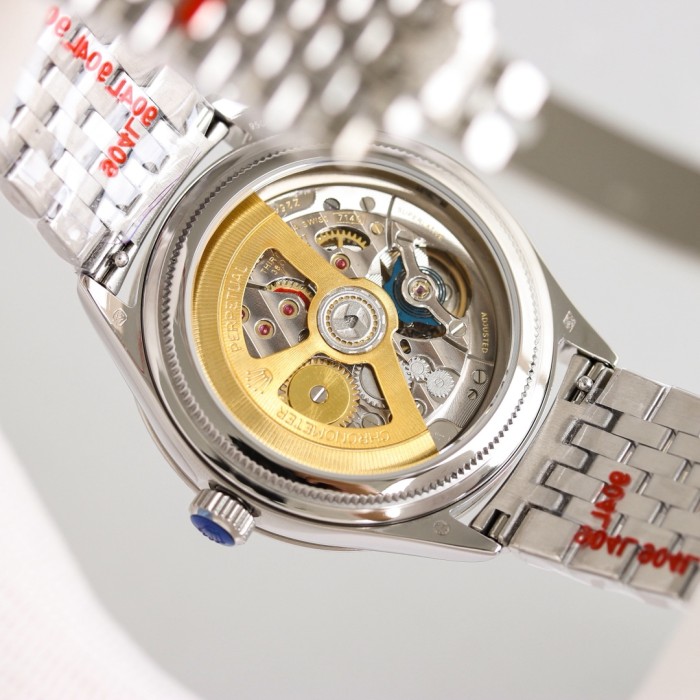7140 Fully automatic imported mechanical movement watch,904L stainless steel，Mineral scratch-resistant mirror glass，with box, size 39*10mm，WT360-3-12