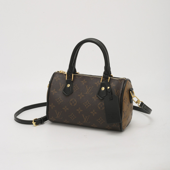 PU leather bag ,AA quality, size 22x14x11cm,no box,  B28-308-314