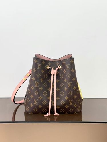 Leather bag ,5A ,size 26*26*17cm,no box,  B110-443