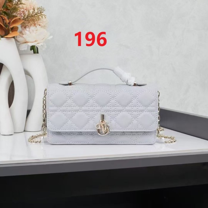 Leather bag, 5A,no box,size 21 x 11.5 x 4.5cm,B98-192-198