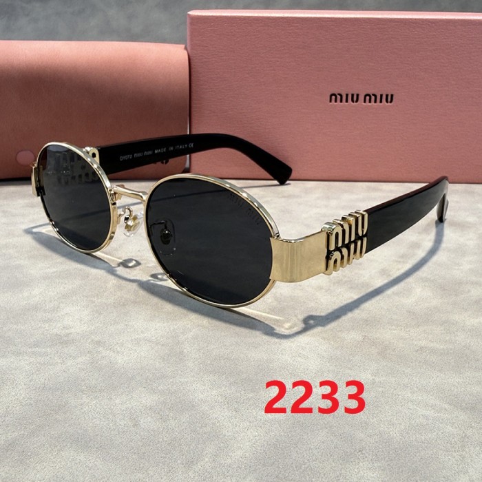 Blue light blocking sunglasses with the box and case ,G25-2232-2237