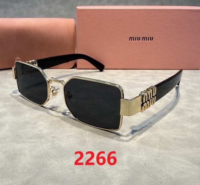 Blue light blocking sunglasses with the box and case ,G25-2263-2268