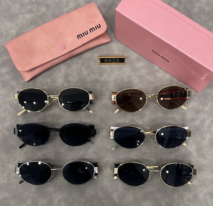 Blue light blocking sunglasses with the box and case ,G25-3212-3217