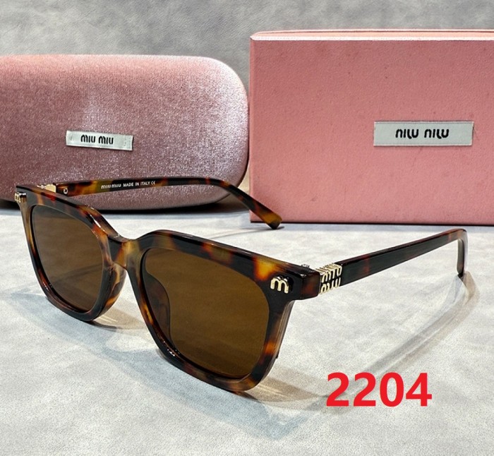 Blue light blocking sunglasses with the box and case ,G25-2199-2206