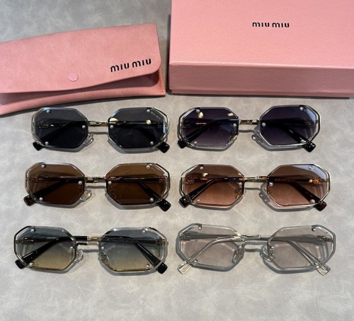 Blue light blocking sunglasses with the box and case ,G25-22219-2224