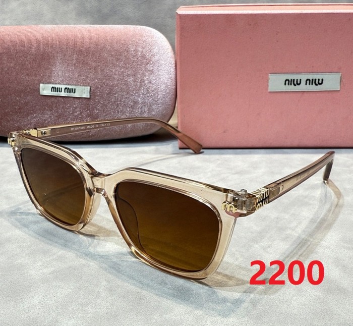 Blue light blocking sunglasses with the box and case ,G25-2199-2206