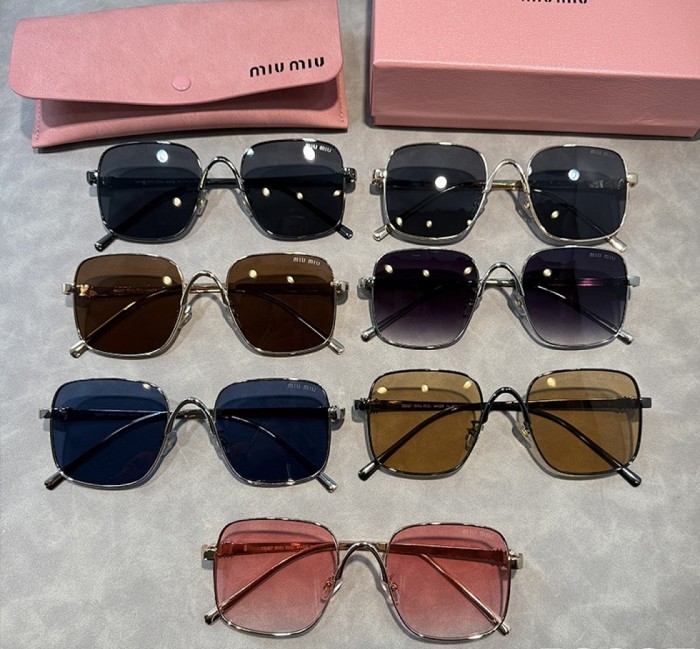Blue light blocking sunglasses with the box and case ,G25-3161-3167