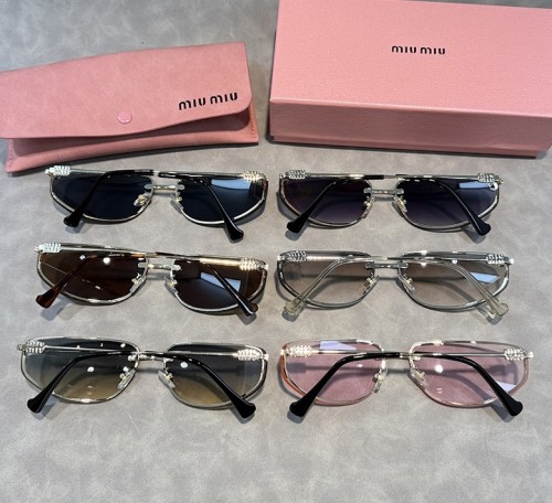 Blue light blocking sunglasses with the box and case ,G25-2207-2212