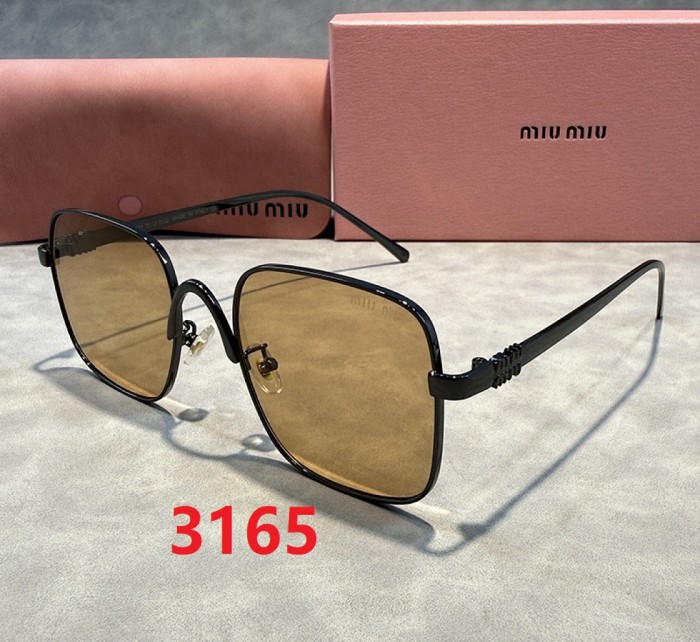 Blue light blocking sunglasses with the box and case ,G25-3161-3167