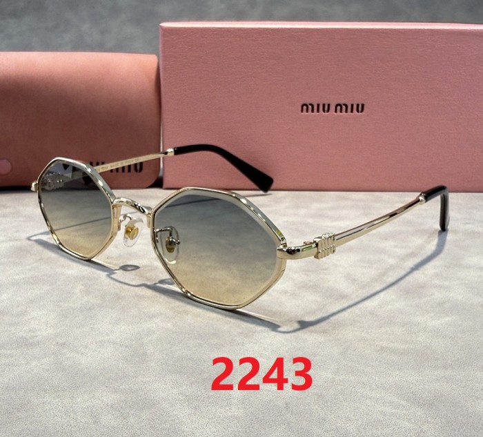 Blue light blocking sunglasses with the box and case ,G25-2238-2243