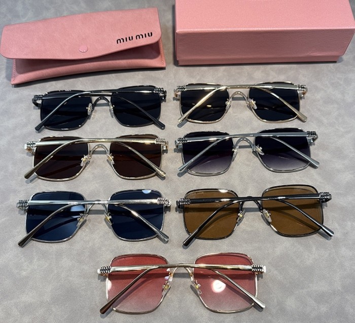 Blue light blocking sunglasses with the box and case ,G25-3161-3167