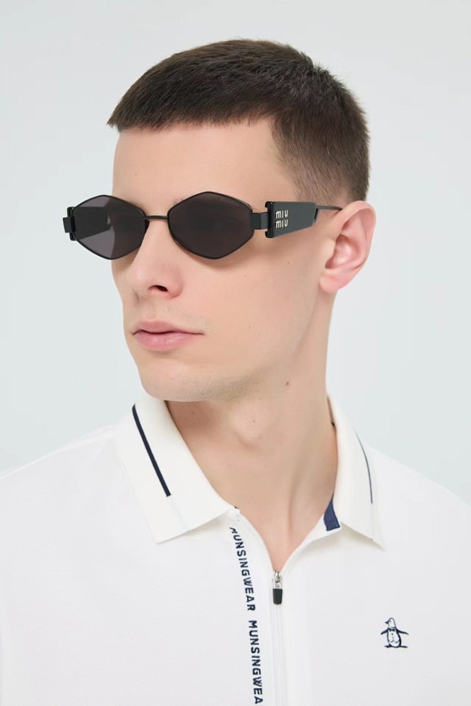 Blue light blocking sunglasses with the box and case ,G25-3218-3223