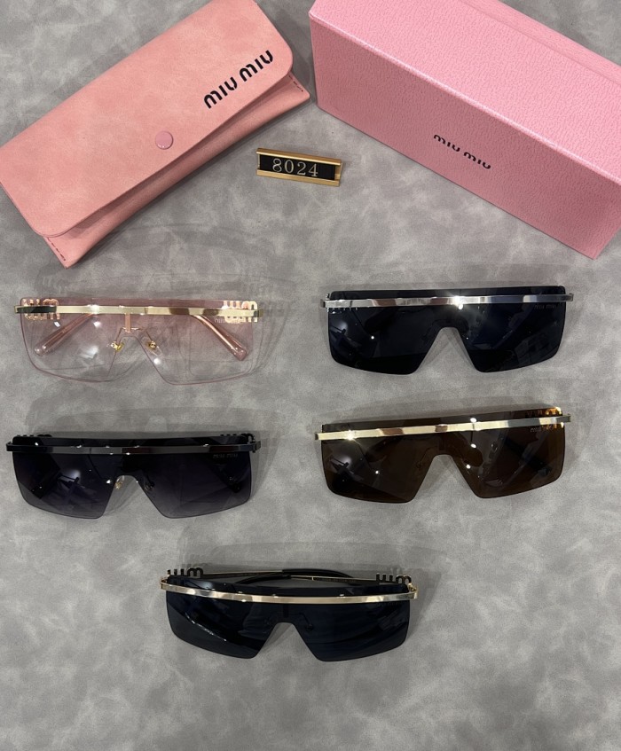 Blue light blocking sunglasses with the box and case ,G25-3207-3211