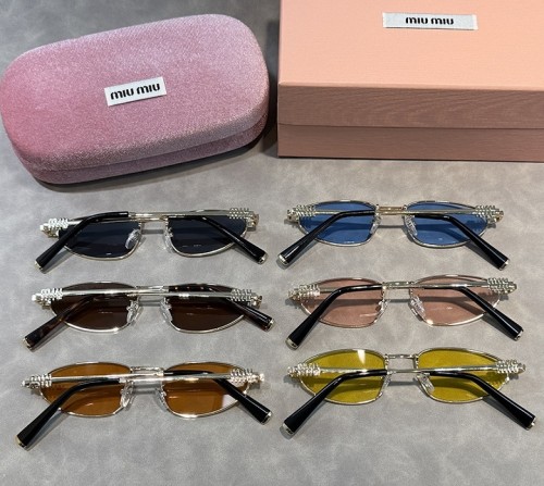 Blue light blocking sunglasses with the box and case ,G25-3187-3192
