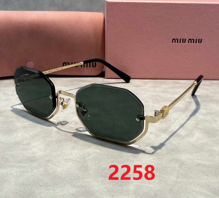 Blue light blocking sunglasses with the box and case ,G25-2256-2262
