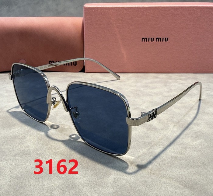 Blue light blocking sunglasses with the box and case ,G25-3161-3167